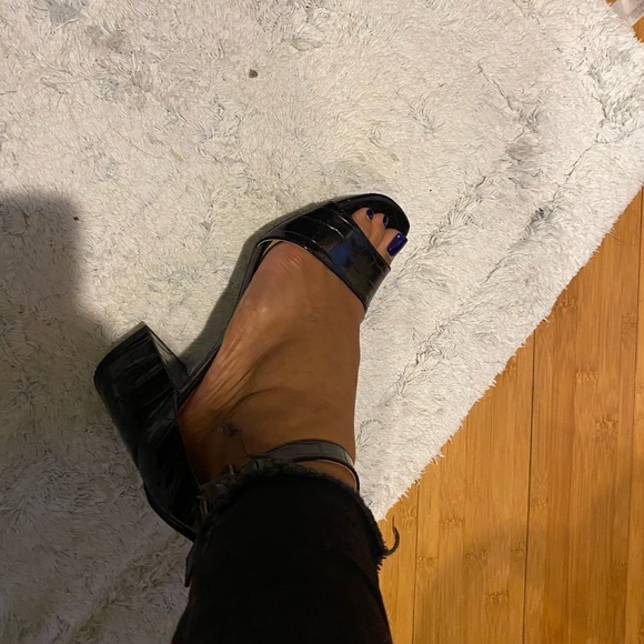 ESPRIT Black heels Sandals size 7.5M - Picture 2 of 11